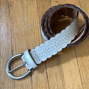 Fossil cream leather belt medium M